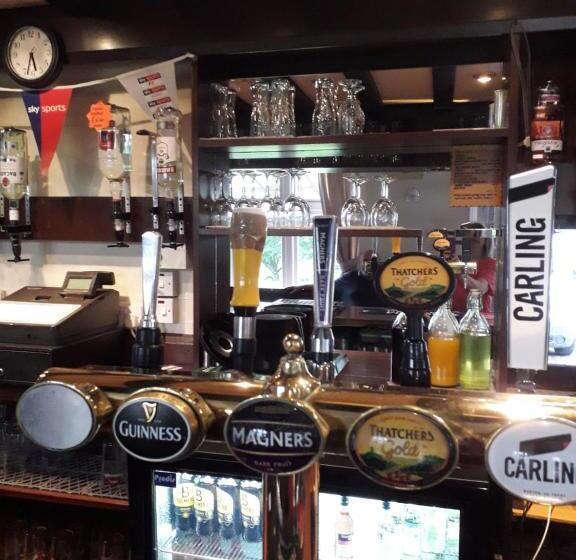 הוסטל Newton Brewery Inn