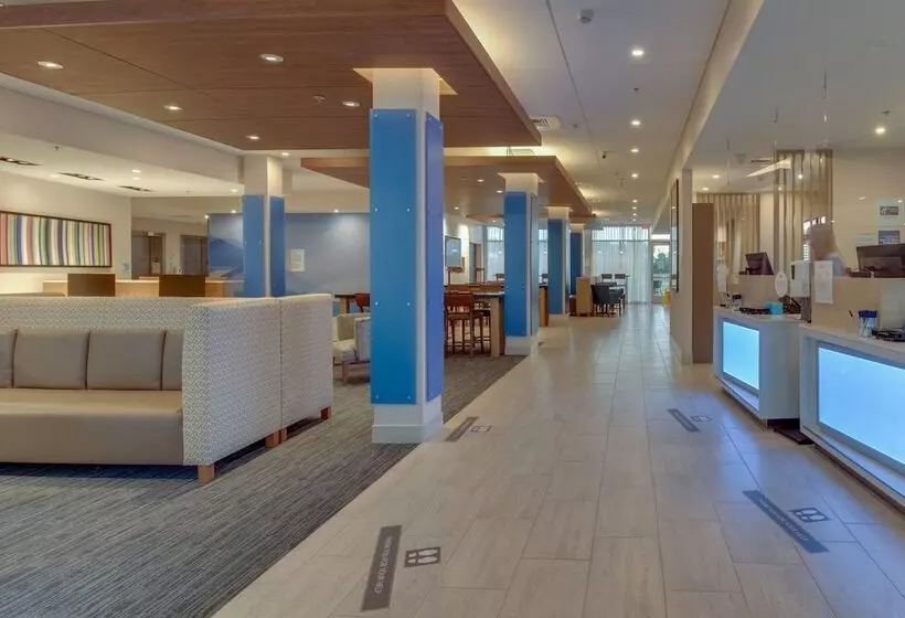 Hotelli Holiday Inn Express & Suites   Union City, An Ihg