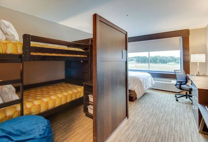 Отель Holiday Inn Express & Suites   Union City, An Ihg