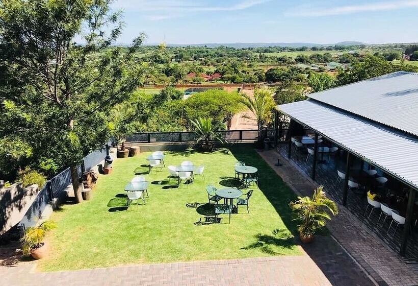 Kings Hotel And Gallery