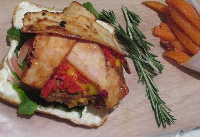 Kings Hotel And Gallery