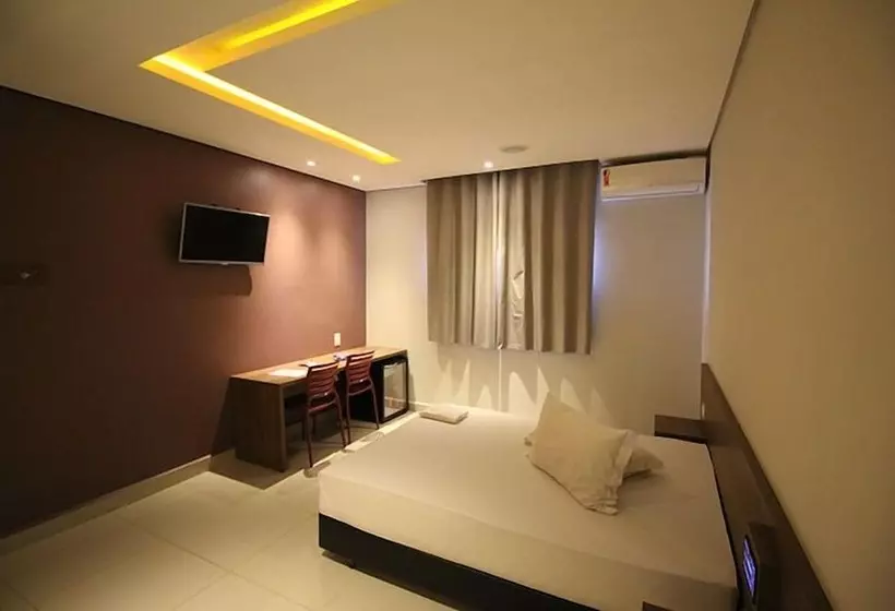 Plaza Motel