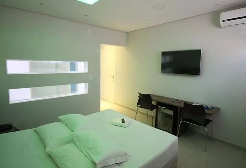 Plaza Motel