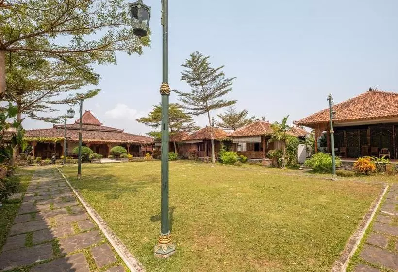 هتل Reddoorz Premium At Joglo Garut Cottage Syariah