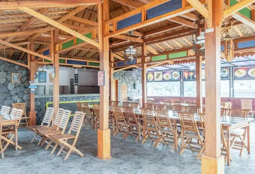 هتل Reddoorz Premium At Joglo Garut Cottage Syariah