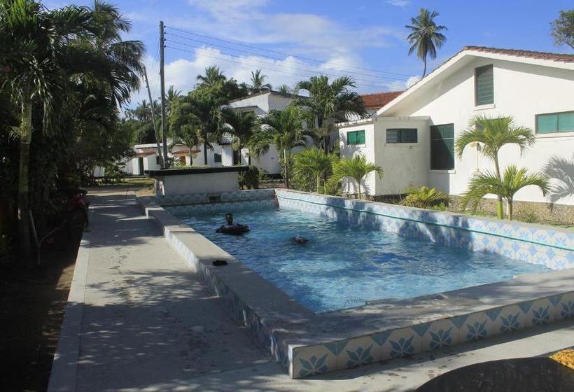 پانسیون Hidden Paradise Beach Cottages Msambweni