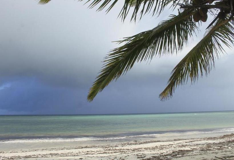 پانسیون Hidden Paradise Beach Cottages Msambweni