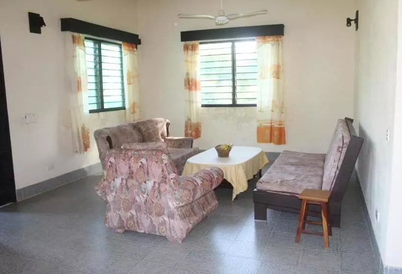 پانسیون Hidden Paradise Beach Cottages Msambweni