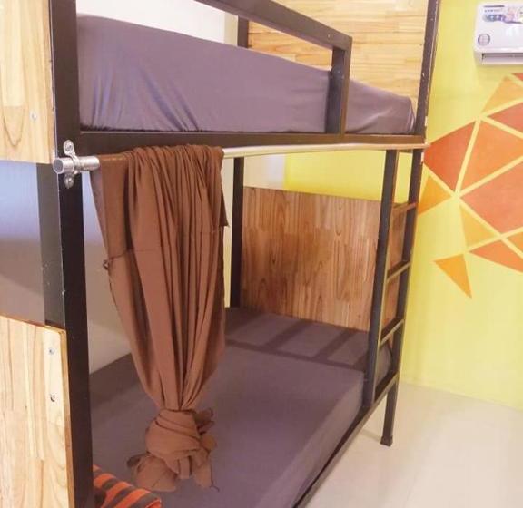 هتل کپسول Codohomestay