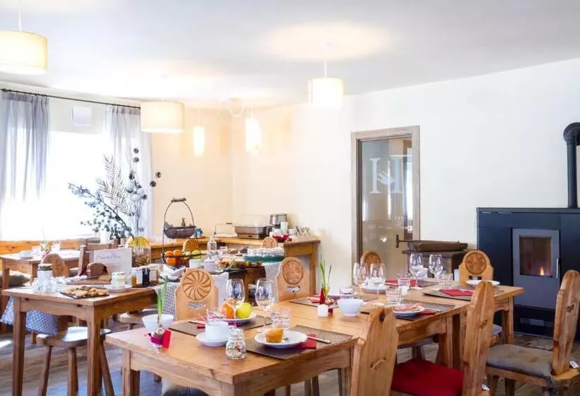 هتل Hirondelle Locanda