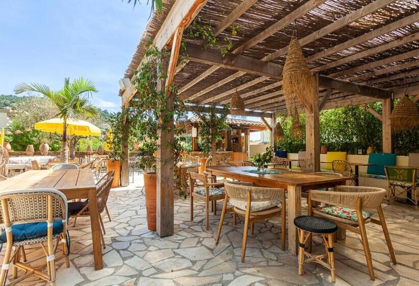 בית מלון כפרי La Piscine