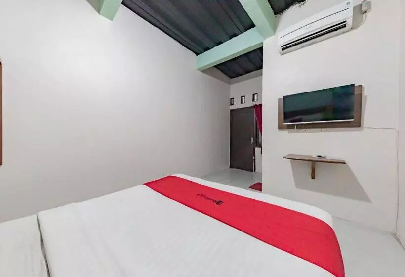 Hotelli Reddoorz Near Unsika University Karawang