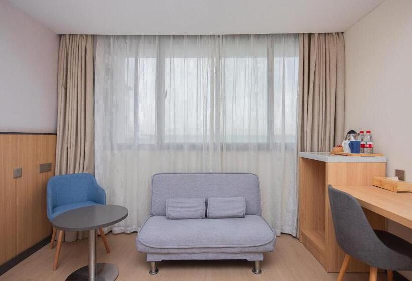 Starway Hotel At Pudong