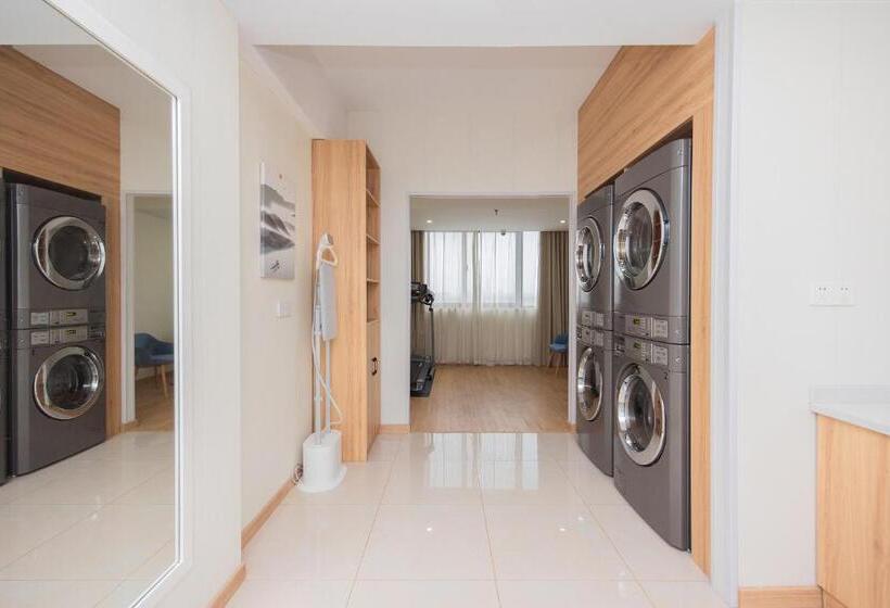 Starway Hotel At Pudong