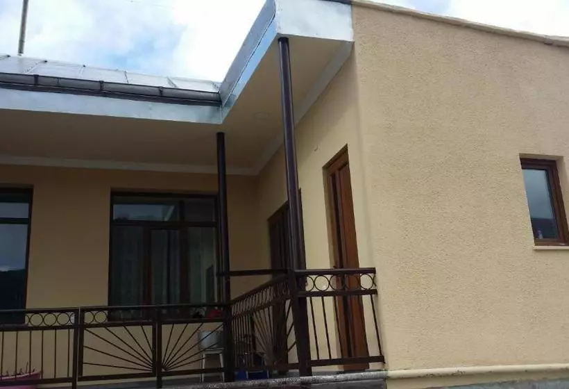 پانسیون Verishen Guest House B&b