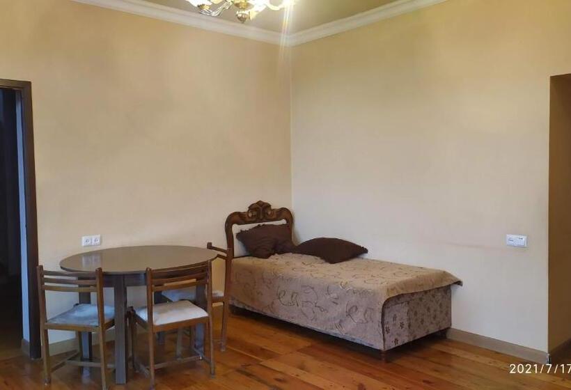 پانسیون Verishen Guest House B&b