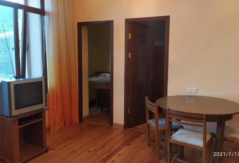 پانسیون Verishen Guest House B&b