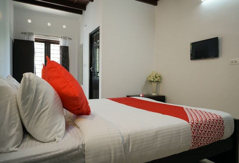 פנסיון Capella Saas Calicut