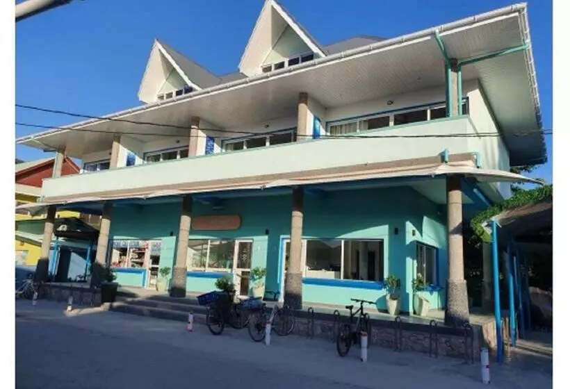 هتل La Digue Selfcatering Apartments