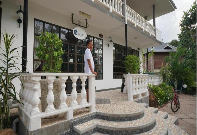 هتل La Digue Selfcatering Apartments