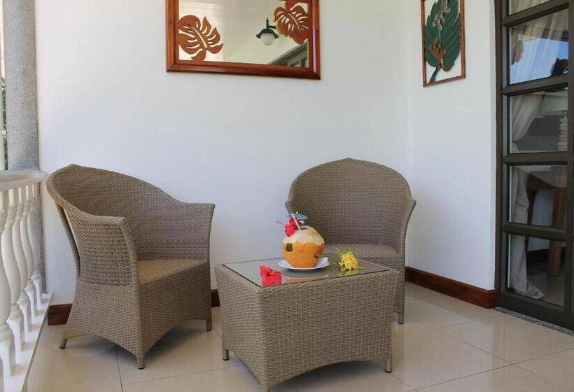 هتل La Digue Selfcatering Apartments