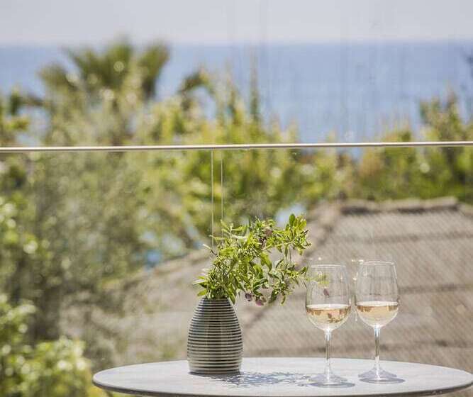 Notos Luxury Studios