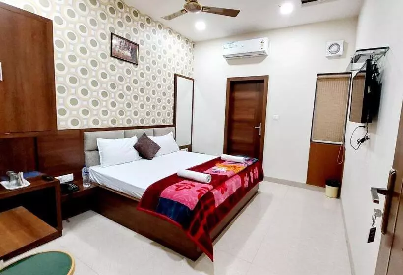 ホテル Babylon Regency, Opp Krishna Janmasthan Temple