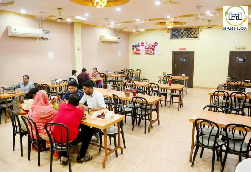 ホテル Babylon Regency, Opp Krishna Janmasthan Temple