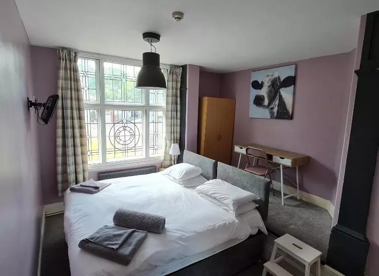 هتل Mad O'rourkes Pie Factory