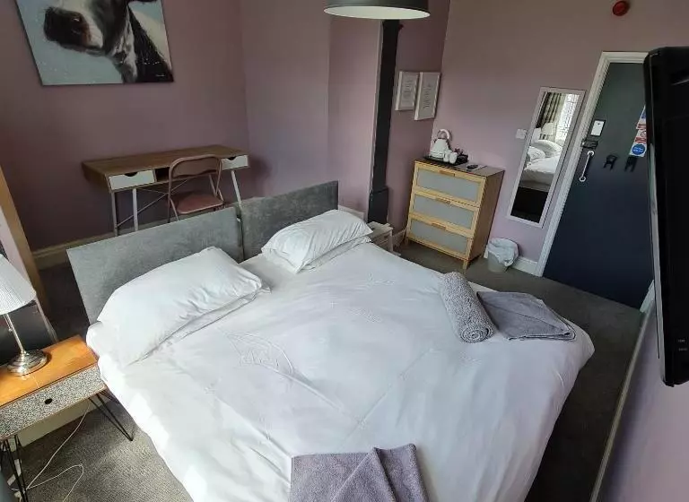 هتل Mad O'rourkes Pie Factory