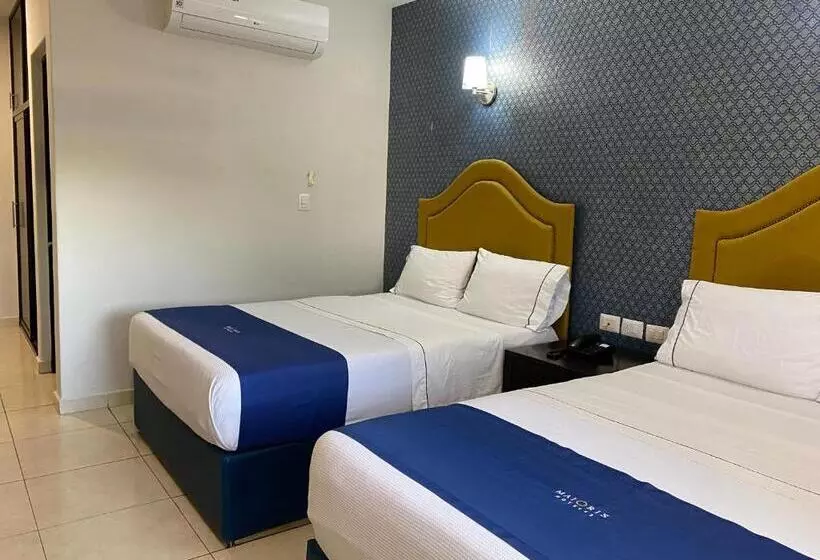 ホテル Maioris Kumate Culiacán