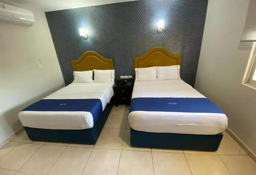 ホテル Maioris Kumate Culiacán