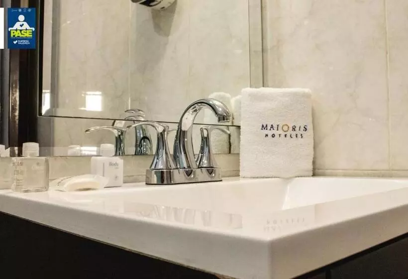 ホテル Maioris Kumate Culiacán