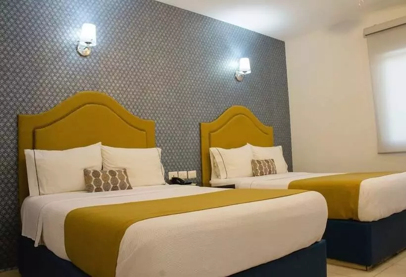 ホテル Maioris Kumate Culiacán