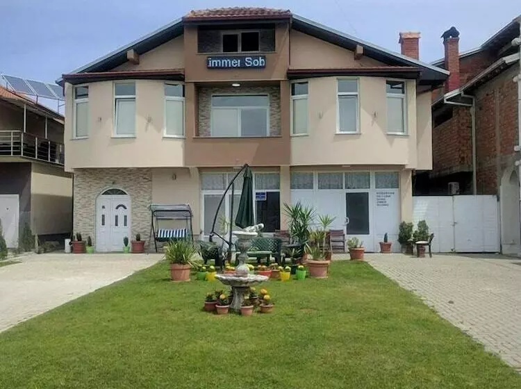 Motel Majska Rosa