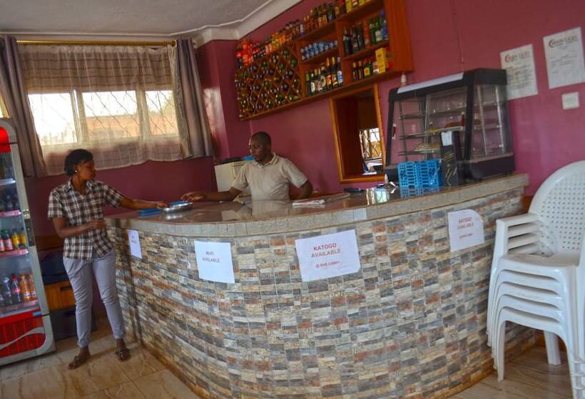 استراحتگاه Moonlight Hotel Namanve