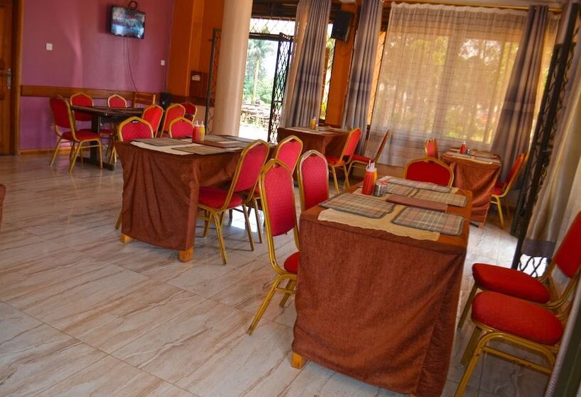 استراحتگاه Moonlight Hotel Namanve