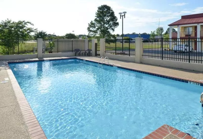 בית מלון כפרי Americas Best Value Inn Tupelo Barnes Crossing