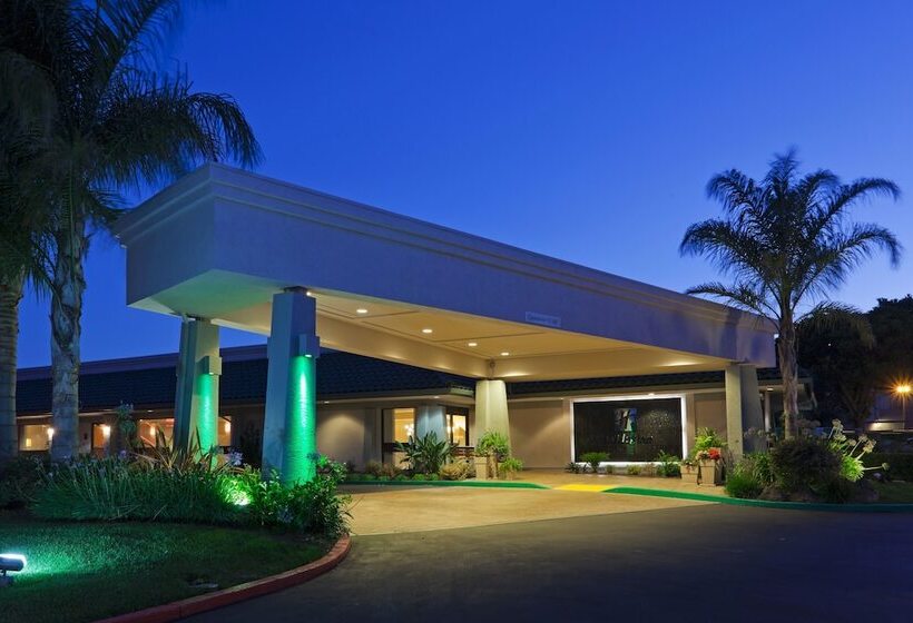 בית מלון כפרי Holiday Inn Dublin Pleasanton, An Ihg