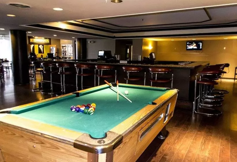 酒店 New Hope Inn & Suites