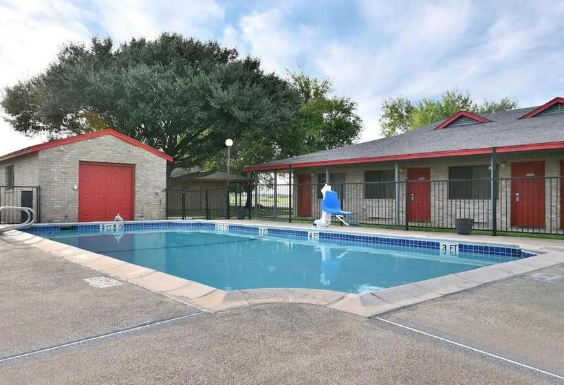 Hotel Plum Creek Inn at Lockhart