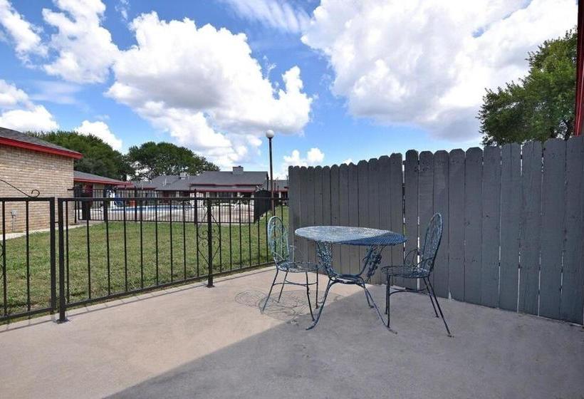 Hotel Plum Creek Inn at Lockhart