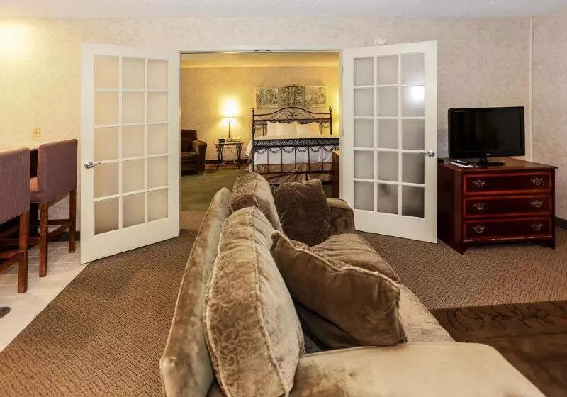 هتل Quality Inn Wausau