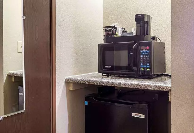 فندق Quality Inn