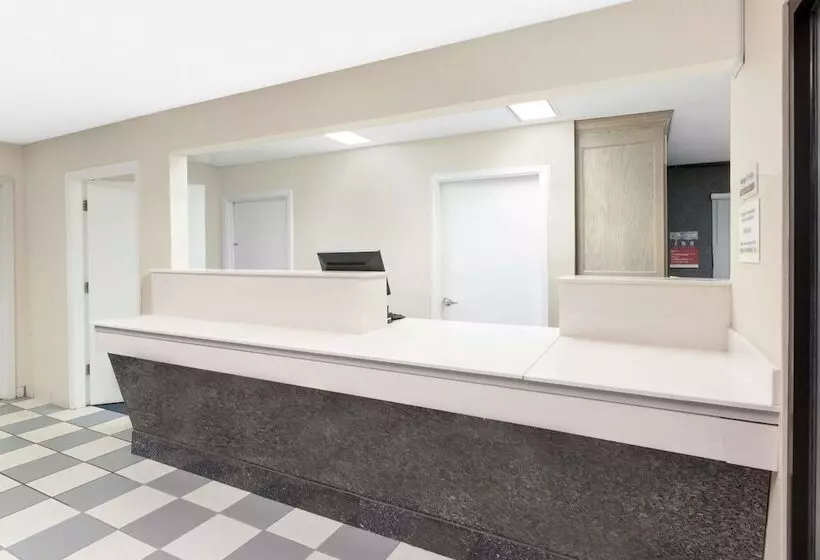 酒店 Super 8 By Wyndham Hattiesburg South