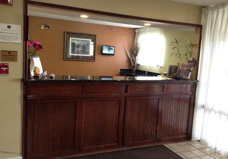 فندق American Inn & Suites West Memphis