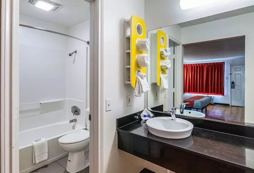 Motel 6 Waxahachie, Tx