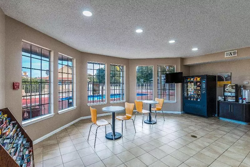 Motel 6 Waxahachie, Tx