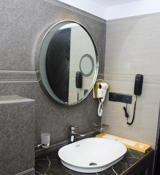 Отель Ruvisha Beach