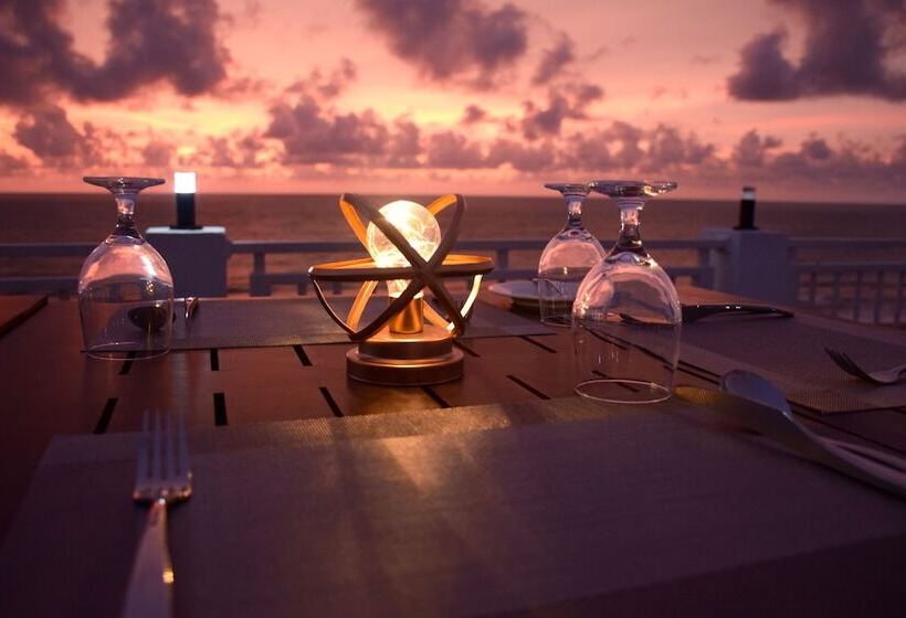 Отель Ruvisha Beach